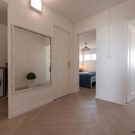 Superbe T3 De 70m2 Face A La * Royan