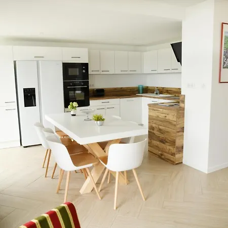 Apartament Superbe T3 De 70m2 Face A La